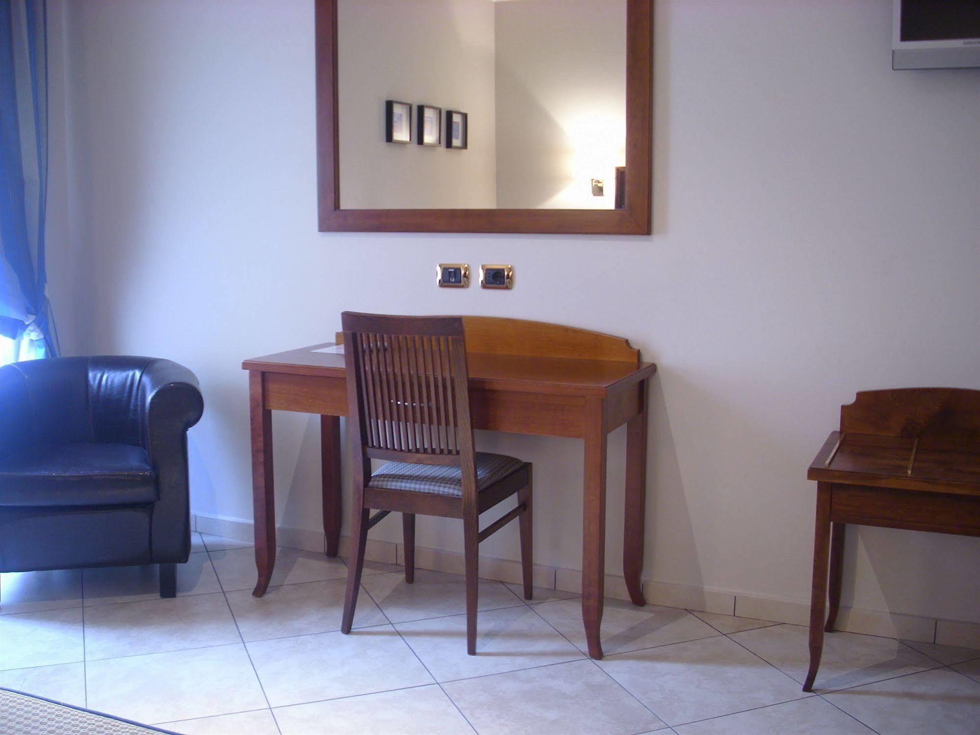 Taormina Hotel 2*
